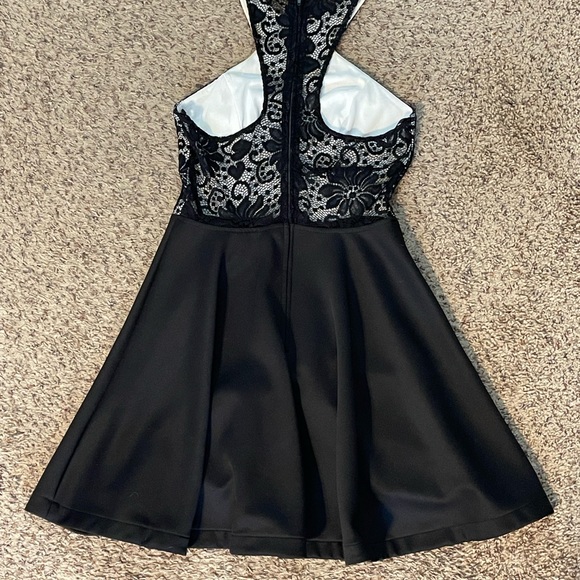 Gorgeous Black Cocktail Dress! - Picture 2 of 4